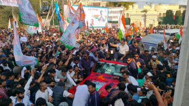 Photo of प्रयागराज में यात्रा शुरू, राहुल गांधी की एक झलक पाने के लिए उमड़ी भीड़