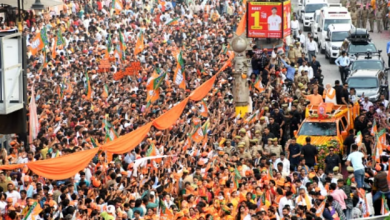 Photo of मोदी के रोड शो में भरत मिलाप जैसा मेला, देव दिवाली सी सजावट और नागनथैया जैसी भीड़